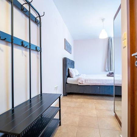 סופיה Lovely Apartment In Studentski Grad מראה חיצוני תמונה
