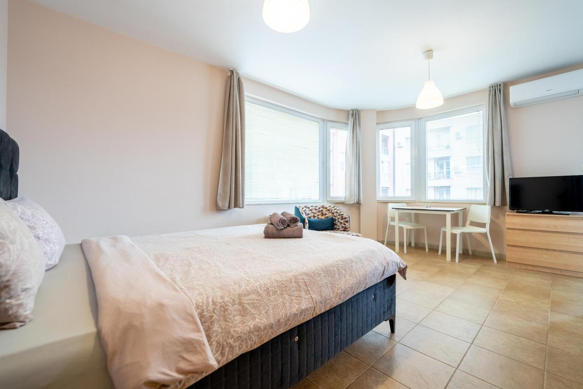 סופיה Lovely Apartment In Studentski Grad מראה חיצוני תמונה